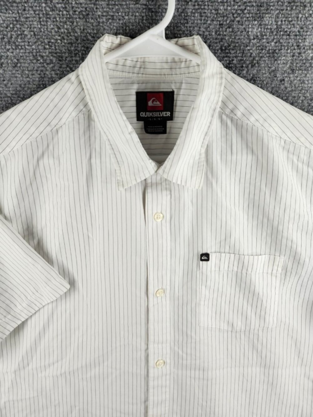 Quiksilver Button Up Shirt Short Sleeve Striped Large Men Beach Rayon Blend